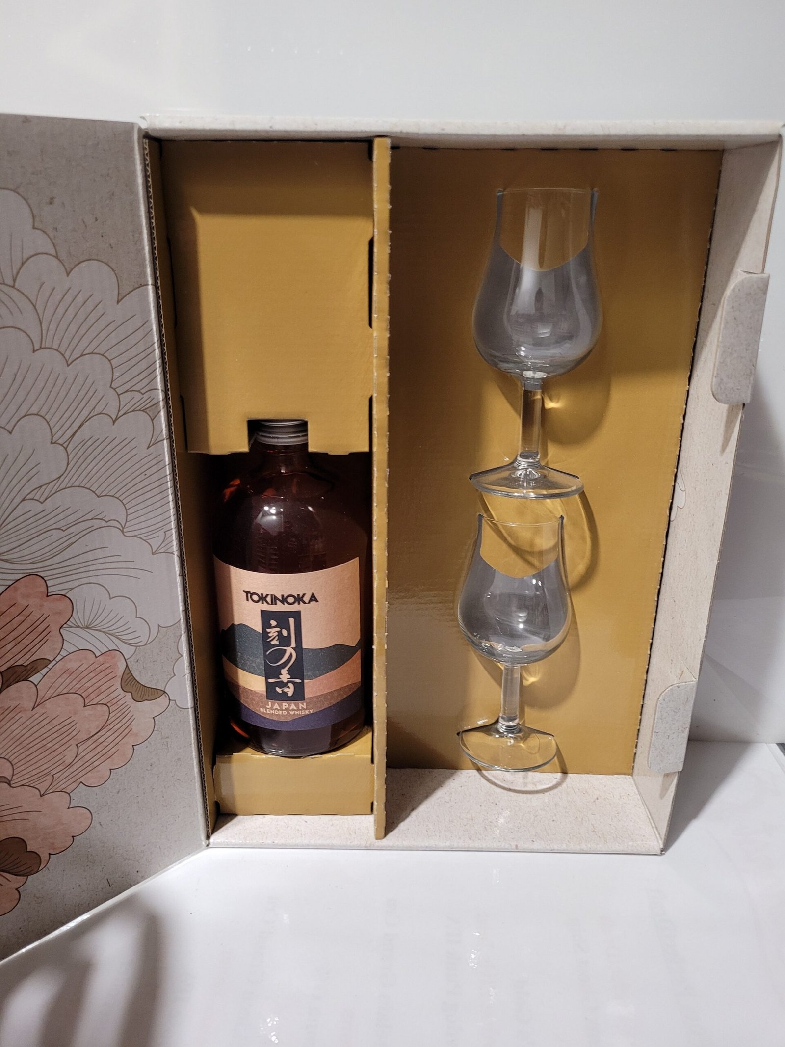 Coffret TOKINOKA 50CL 40° + 2 VERRES
